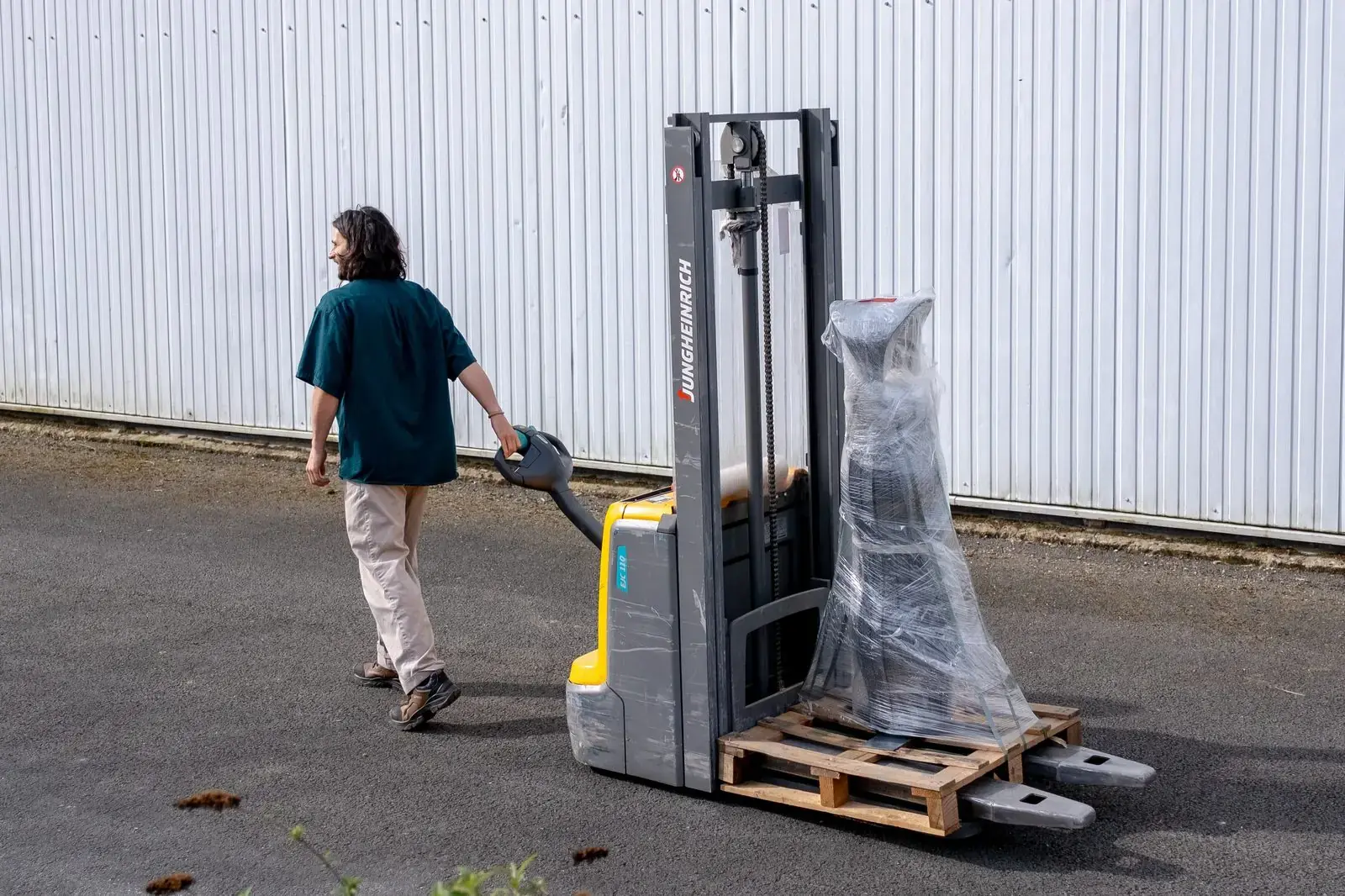 Entrée d'un site d'entreprise propre